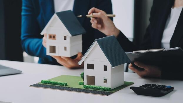 real estate agent and customer